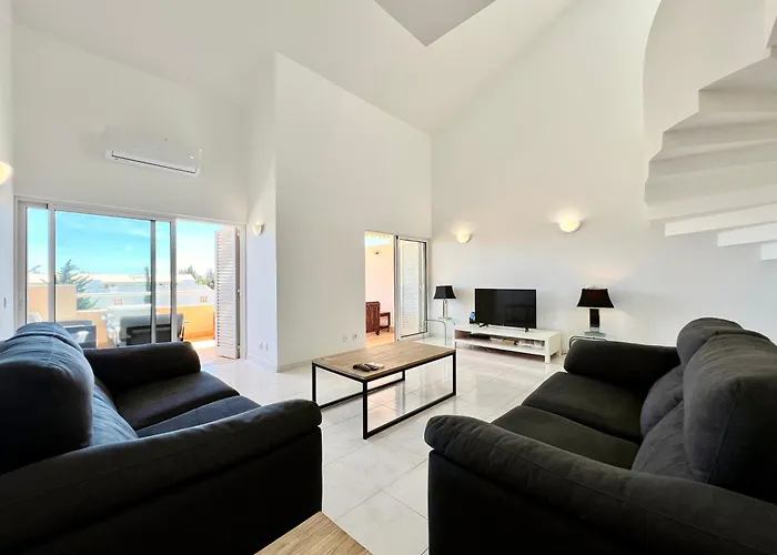 Out - Vilamoura - Duplex